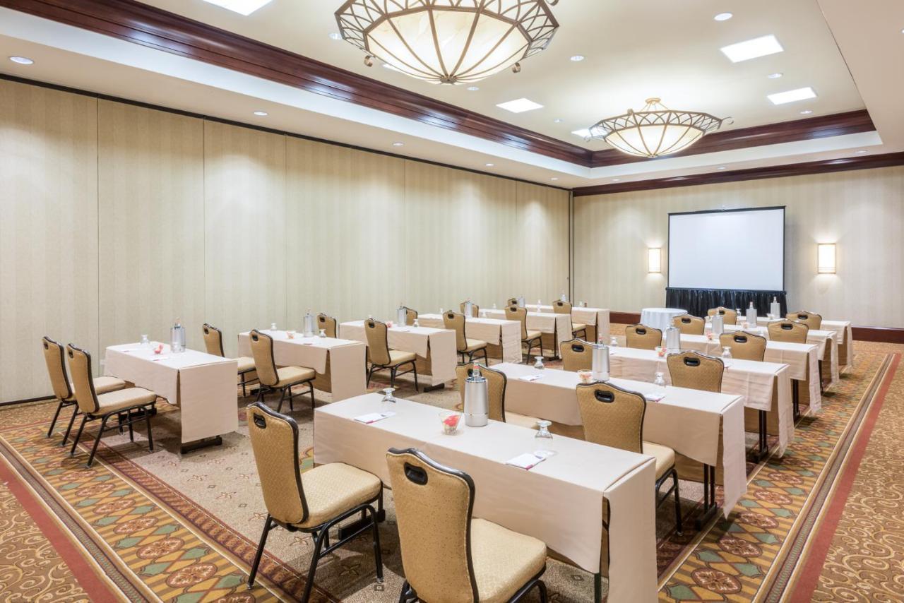 Отель Crowne Plaza Providence-Уорик Экстерьер фото