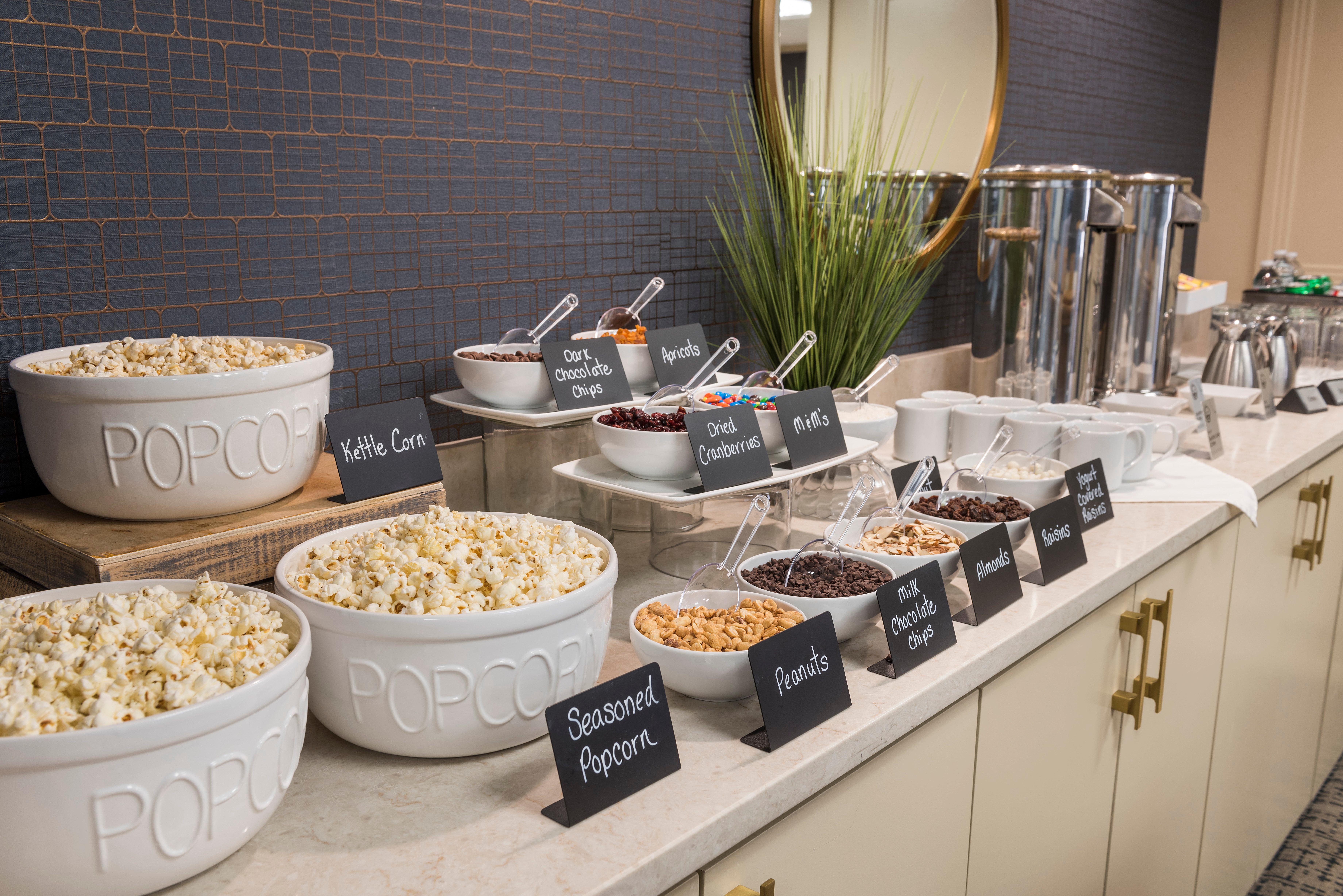Отель Crowne Plaza Providence-Уорик Экстерьер фото