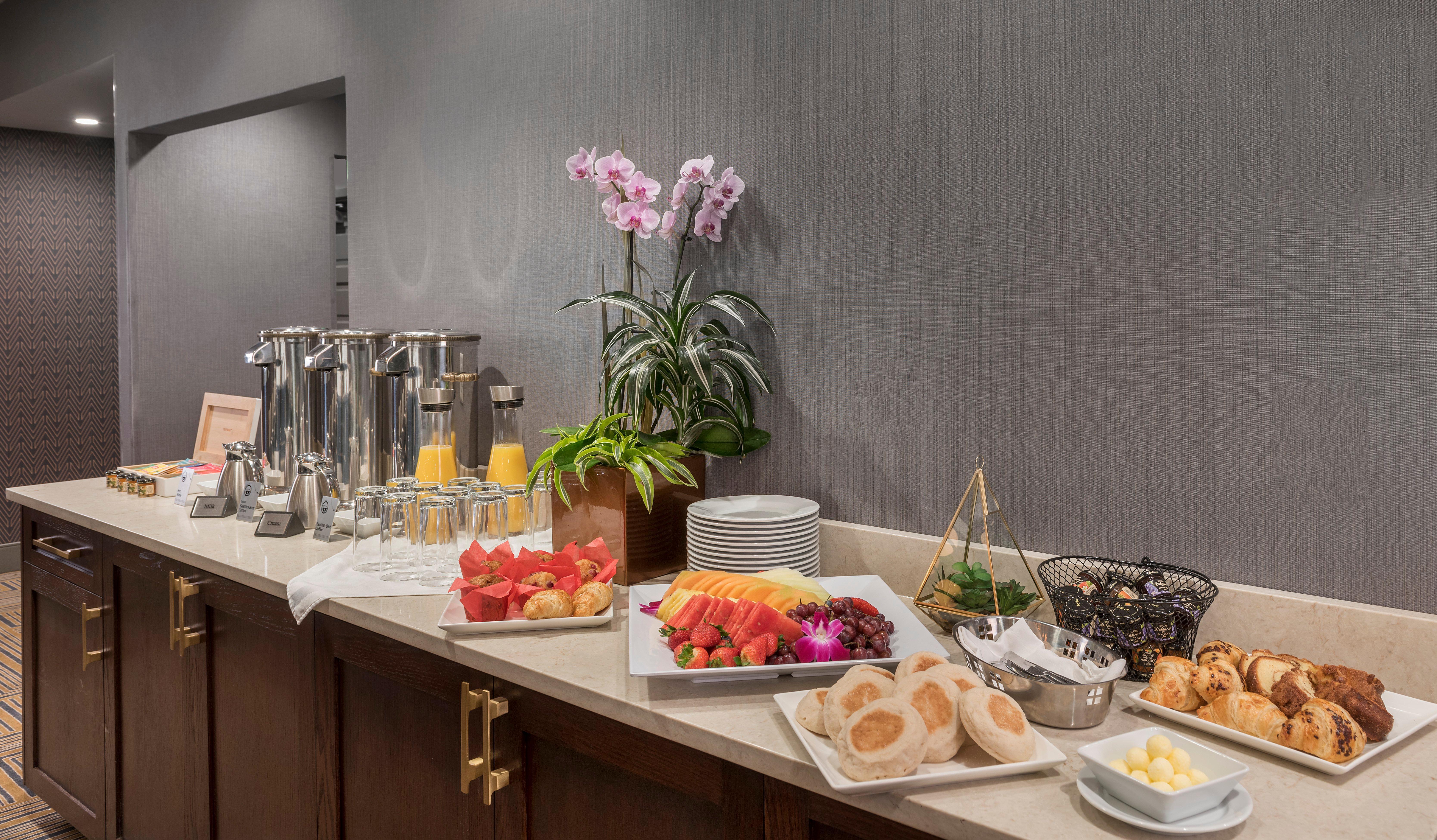 Отель Crowne Plaza Providence-Уорик Экстерьер фото