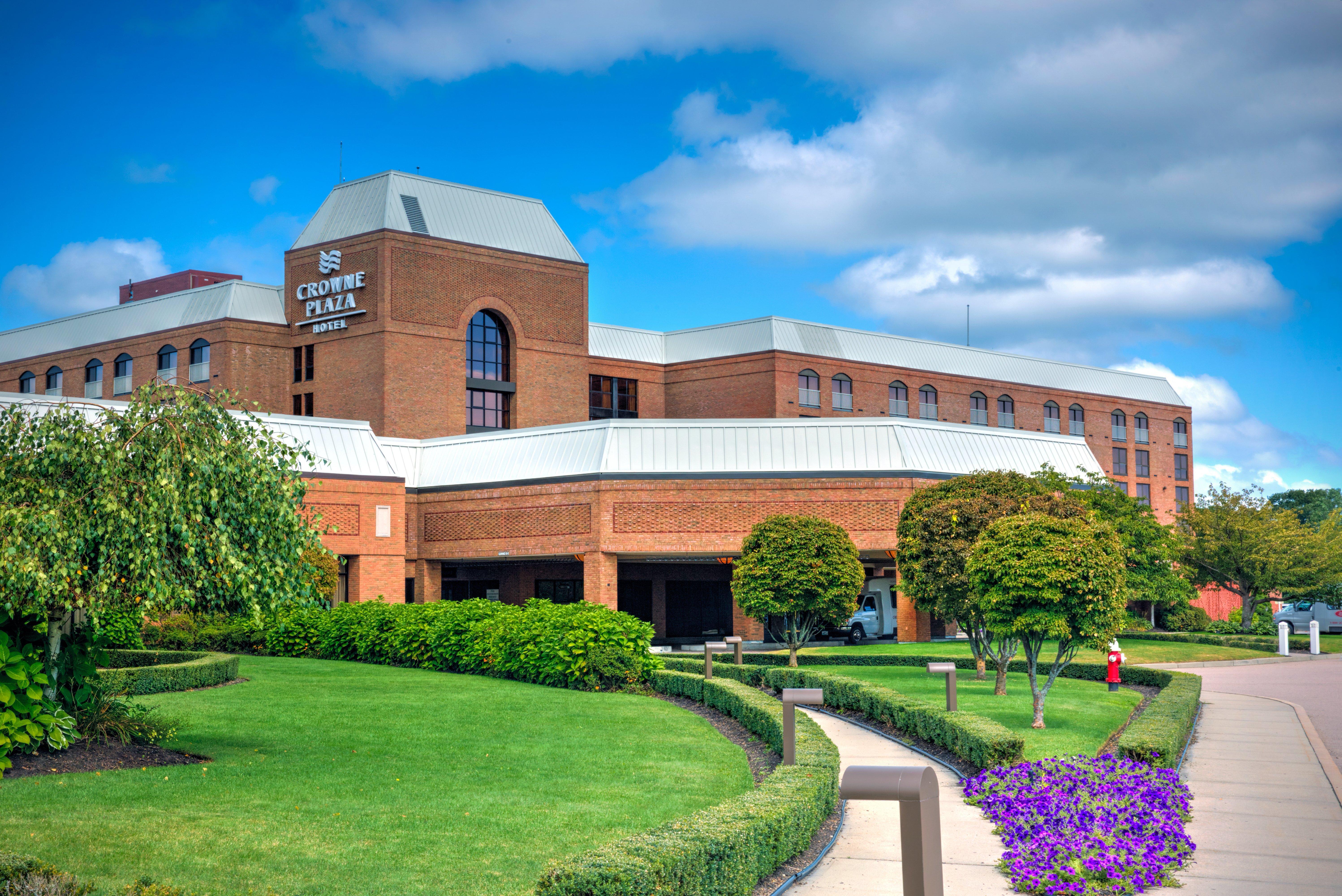Отель Crowne Plaza Providence-Уорик Экстерьер фото