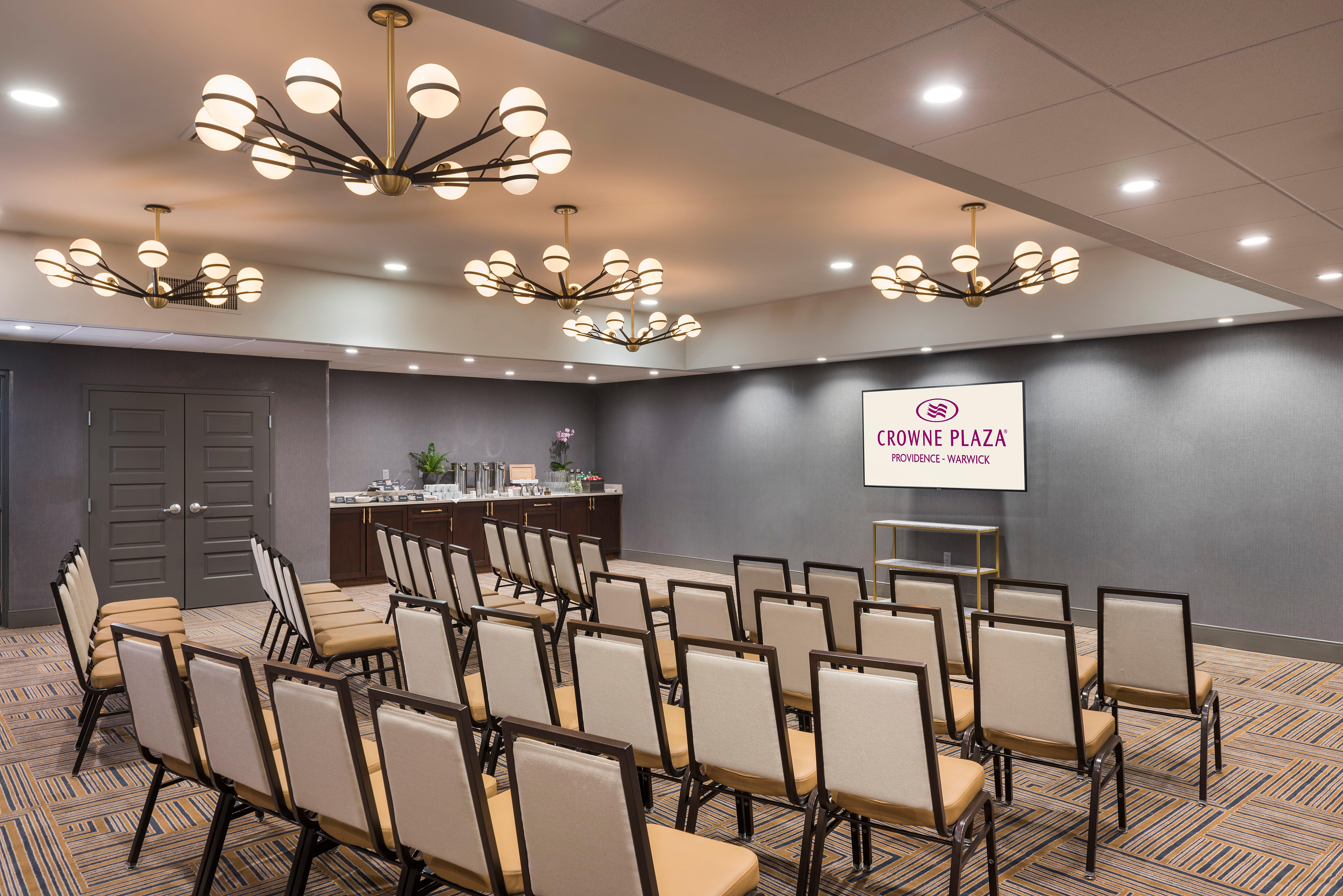 Отель Crowne Plaza Providence-Уорик Экстерьер фото