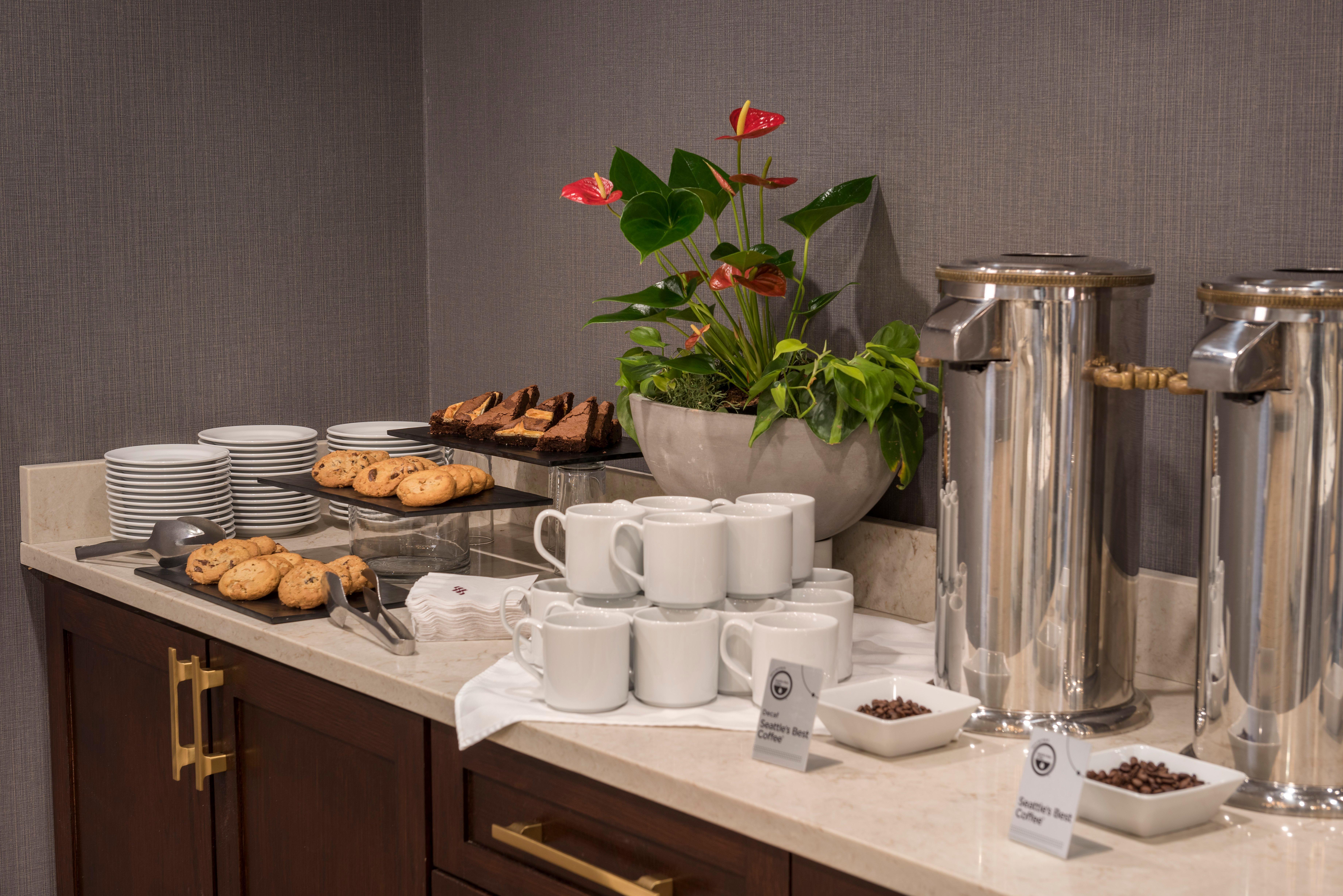 Отель Crowne Plaza Providence-Уорик Экстерьер фото