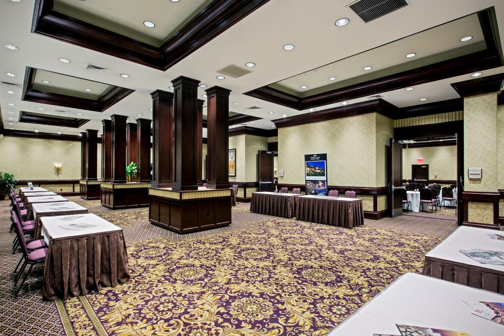 Отель Crowne Plaza Providence-Уорик Экстерьер фото